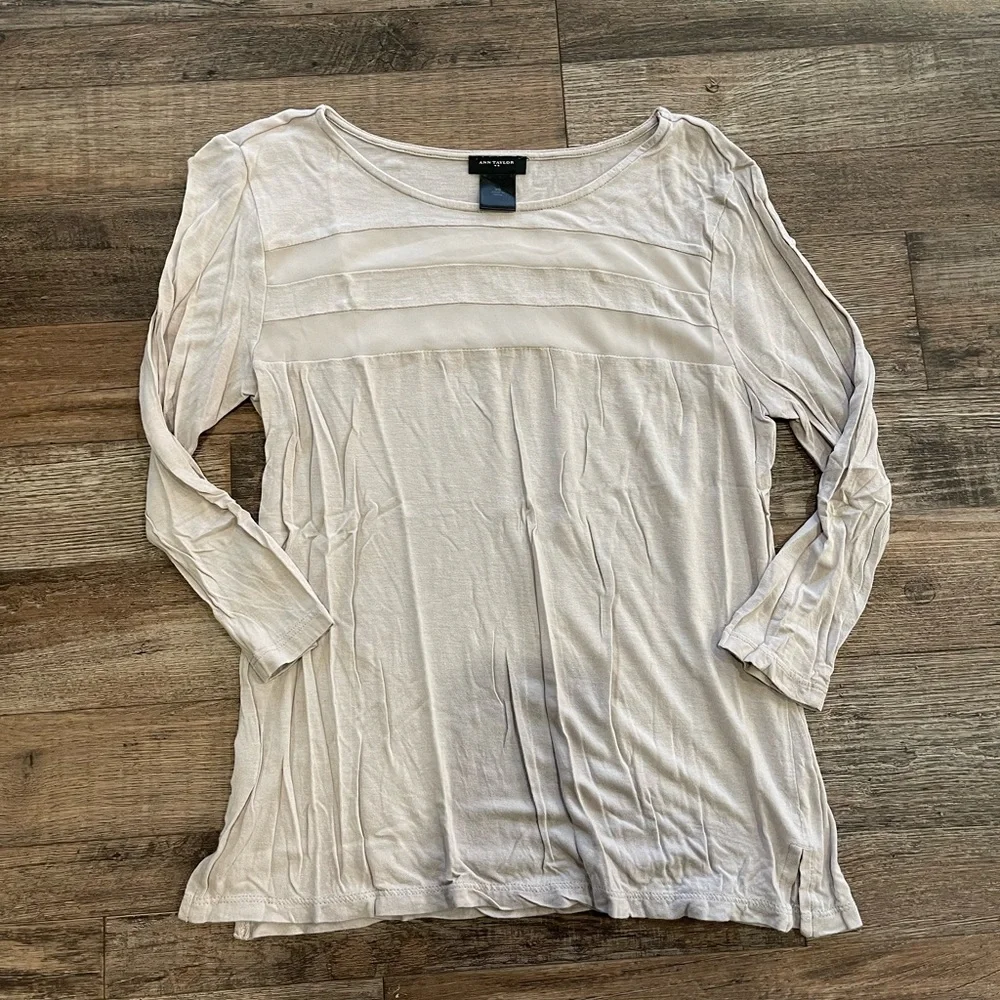 Ann Taylor 3/4 Sleeve Greyish-Lavender Top - Picture 1 of 4
